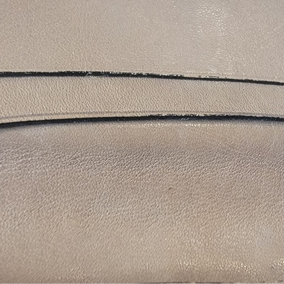 Vintage CELINE Paris Horse Carriage C Macadam Long
Bifold Wallet D02 - Picture 7 of 14